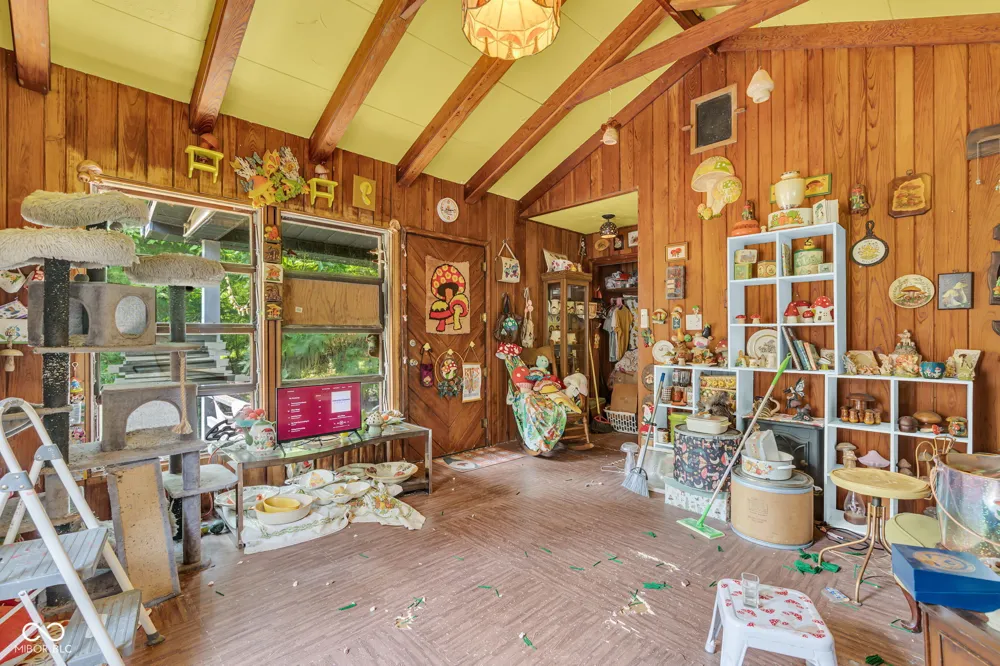 4224 Helmsburg Road Nashville, IN 47448