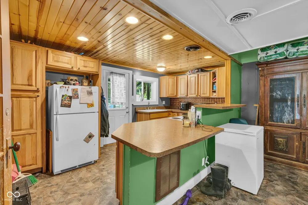 4224 Helmsburg Road Nashville, IN 47448