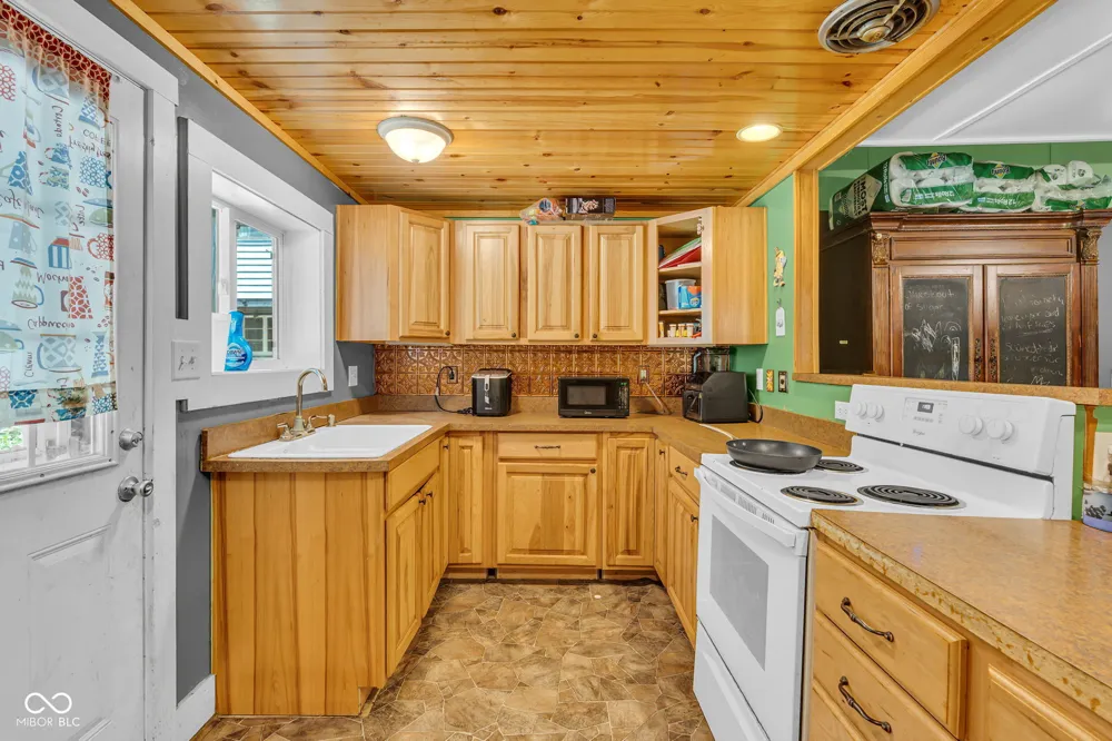 4224 Helmsburg Road Nashville, IN 47448