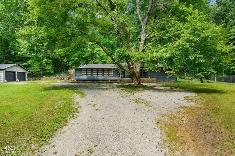 4224 Helmsburg Road Nashville, IN 47448