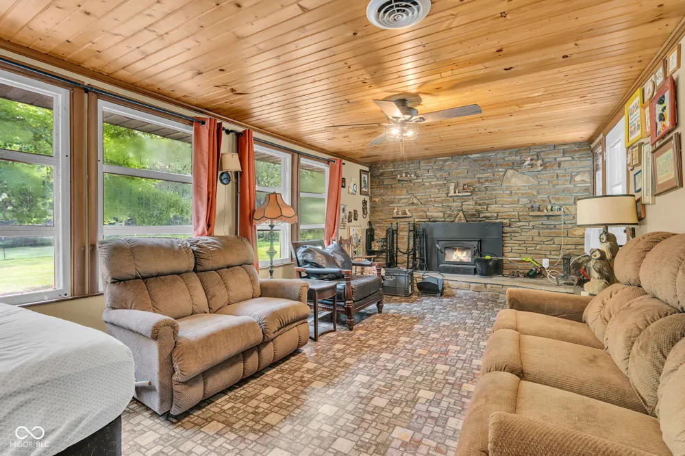 4224 Helmsburg Road Nashville, IN 47448