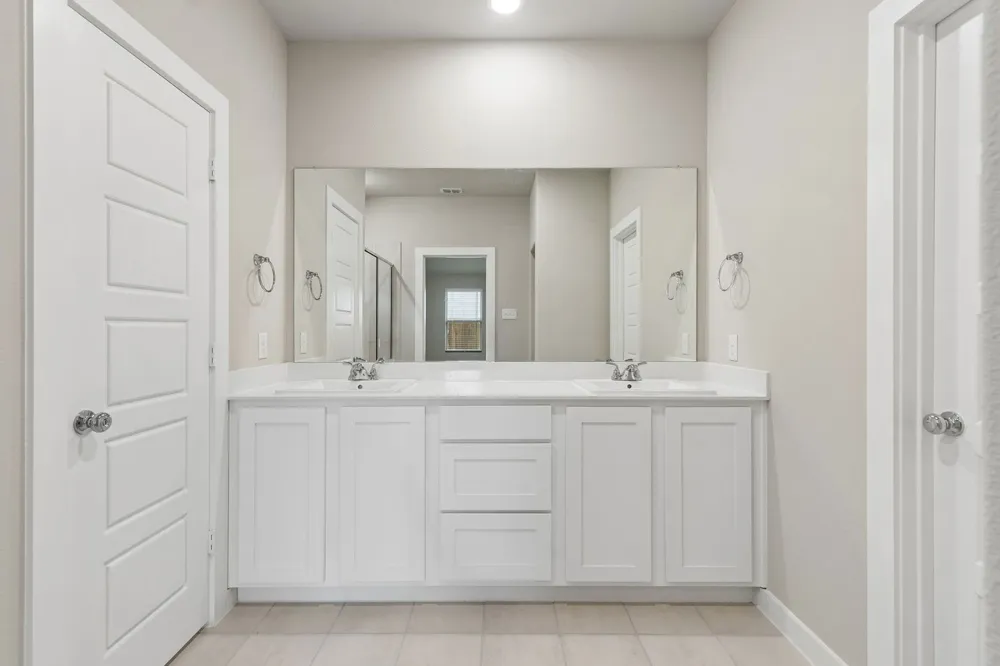 6648 Valley Lake Lane Crowley, TX 76123