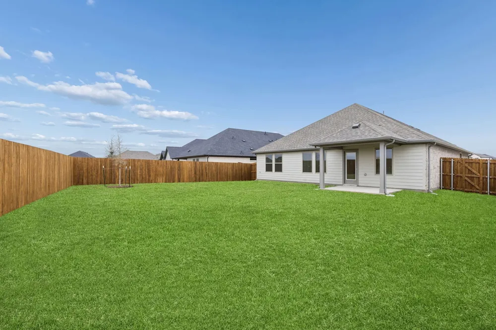 6648 Valley Lake Lane Crowley, TX 76123