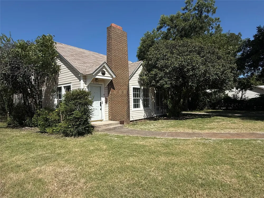2700 Elizabeth Drive Brownwood, TX 76801
