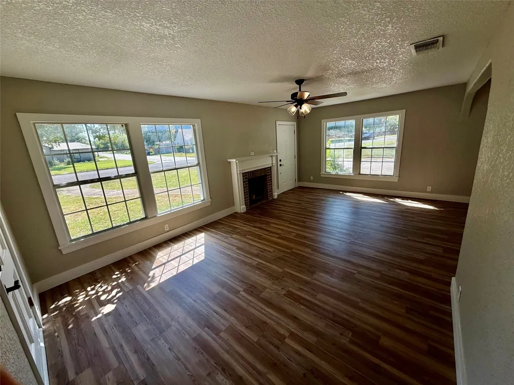 2700 Elizabeth Drive Brownwood, TX 76801