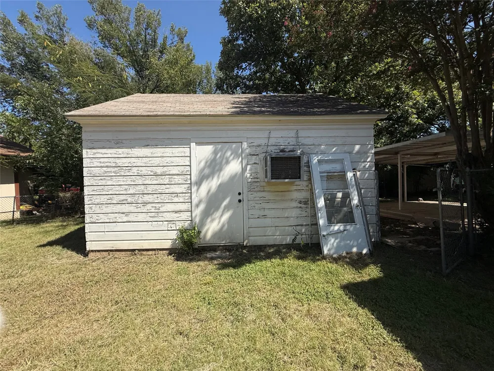 2700 Elizabeth Drive Brownwood, TX 76801