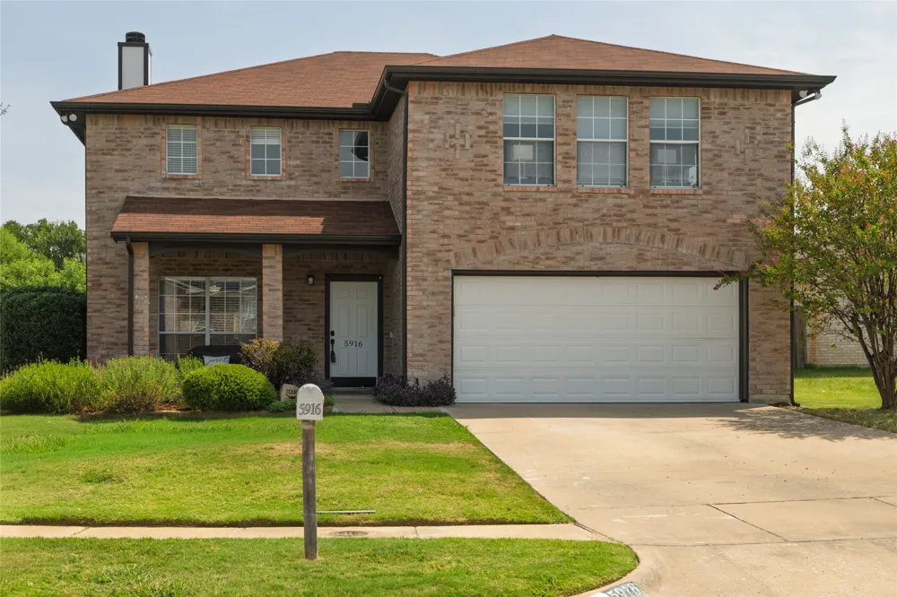 5916 Wisdom Creek Drive Dallas, TX 75249