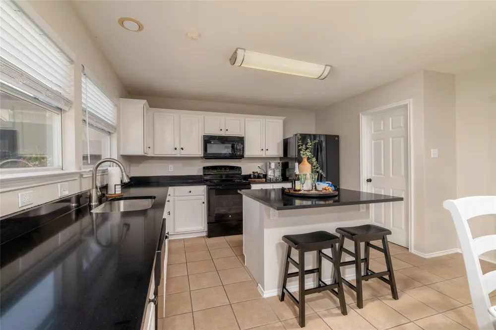 5916 Wisdom Creek Drive Dallas, TX 75249