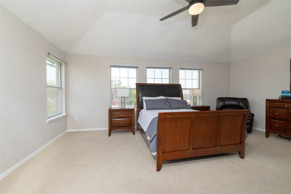 5916 Wisdom Creek Drive Dallas, TX 75249