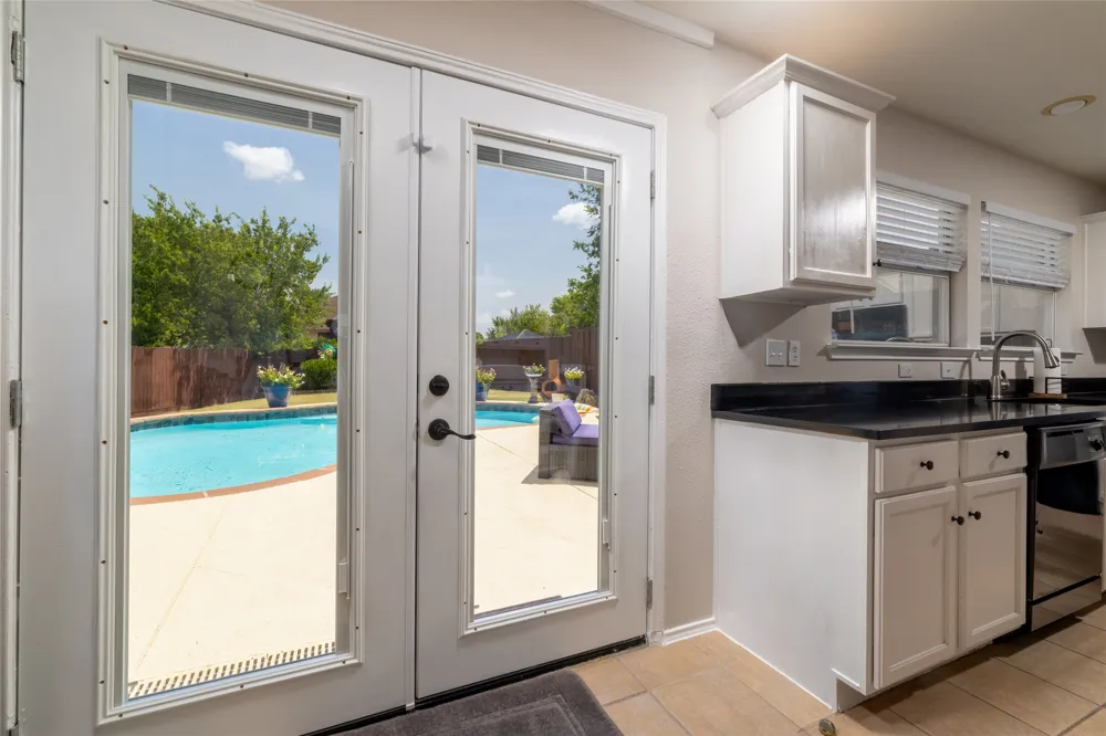 5916 Wisdom Creek Drive Dallas, TX 75249