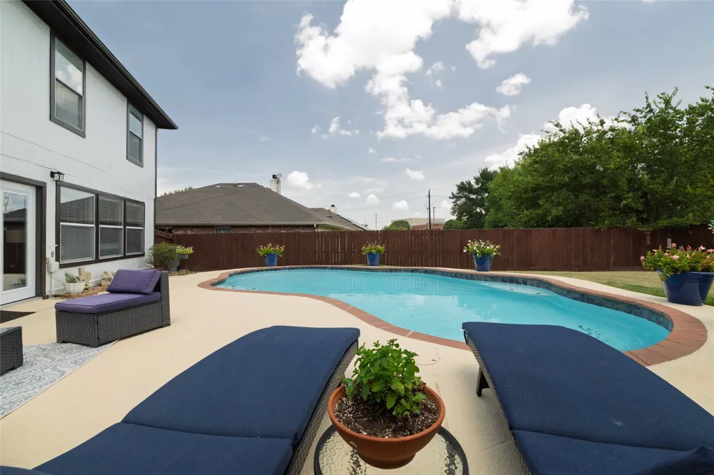 5916 Wisdom Creek Drive Dallas, TX 75249