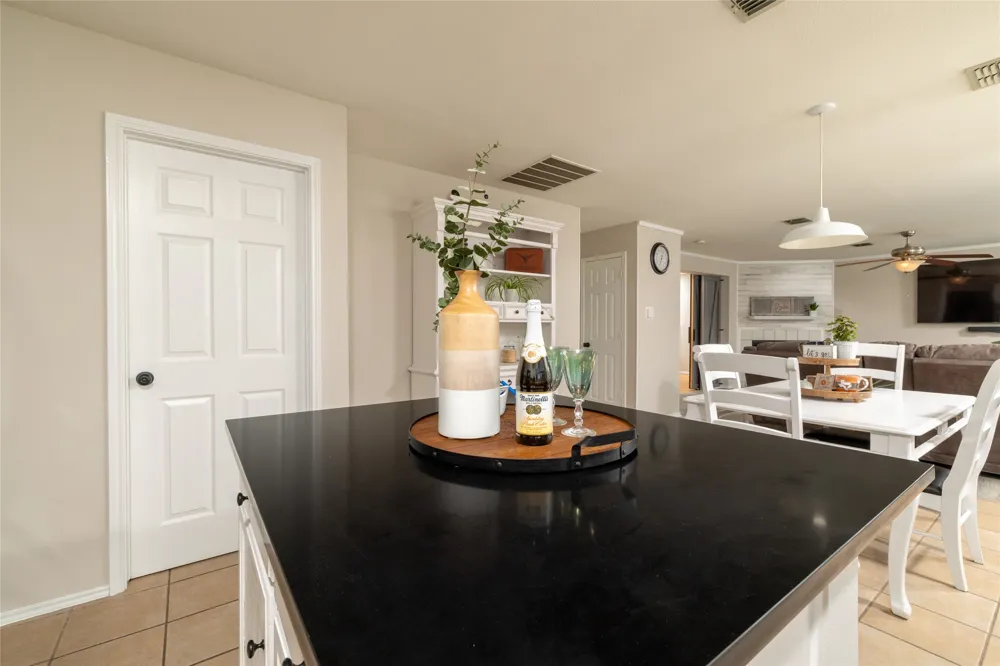 5916 Wisdom Creek Drive Dallas, TX 75249