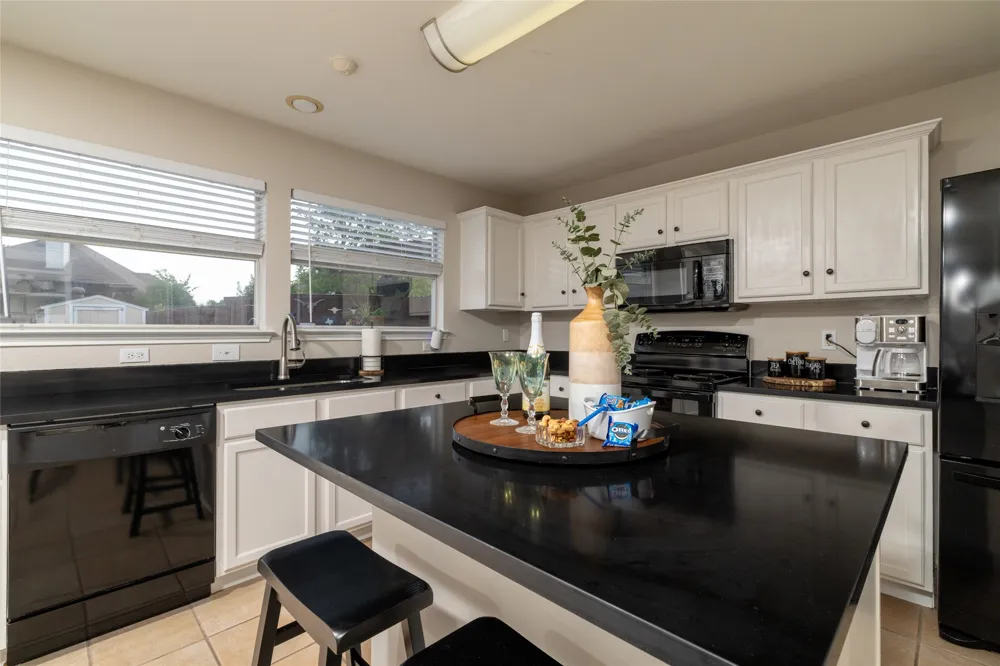 5916 Wisdom Creek Drive Dallas, TX 75249