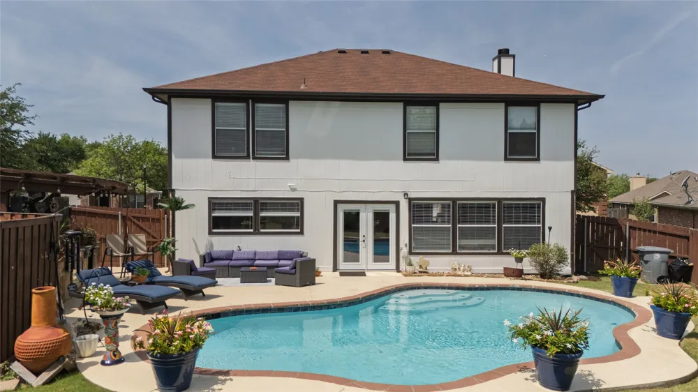 5916 Wisdom Creek Drive Dallas, TX 75249