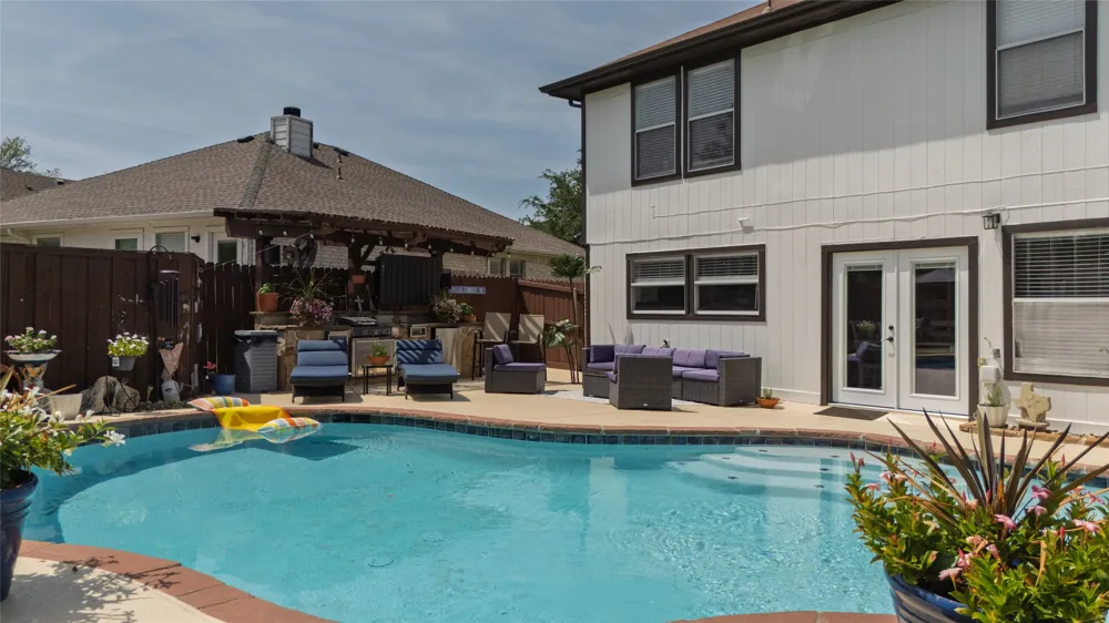 5916 Wisdom Creek Drive Dallas, TX 75249