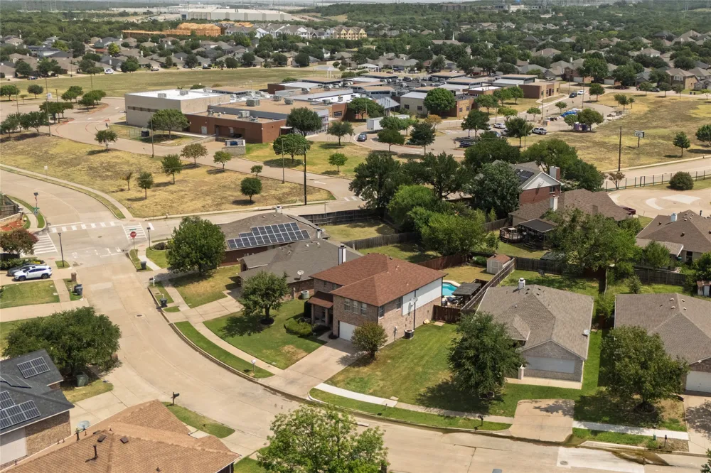 5916 Wisdom Creek Drive Dallas, TX 75249