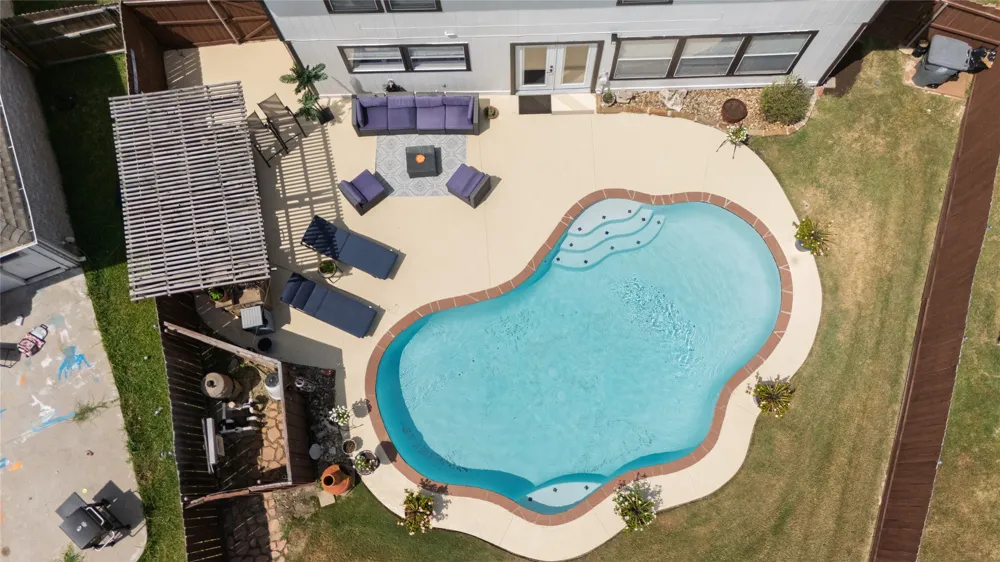 5916 Wisdom Creek Drive Dallas, TX 75249