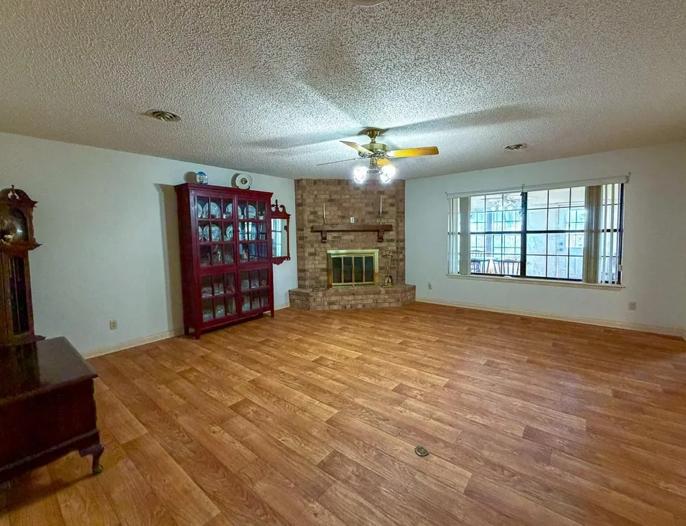 301 Paul Poe Road Livingston, TX 77351