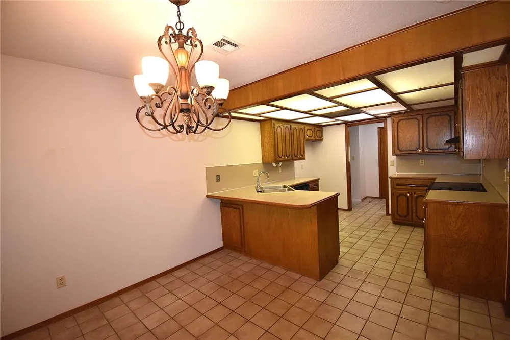 2449 Whispering Oak Drive Seminole, OK 74868