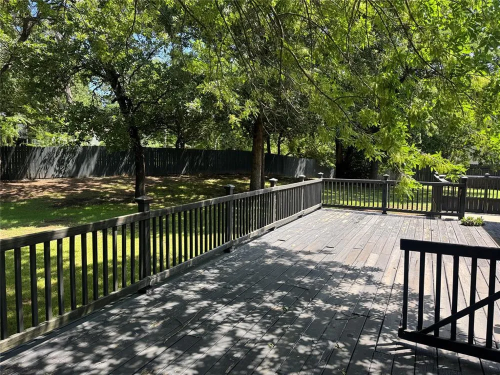 2449 Whispering Oak Drive Seminole, OK 74868