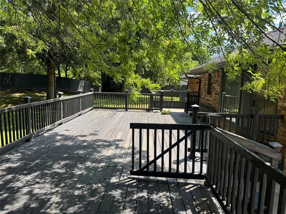 2449 Whispering Oak Drive Seminole, OK 74868