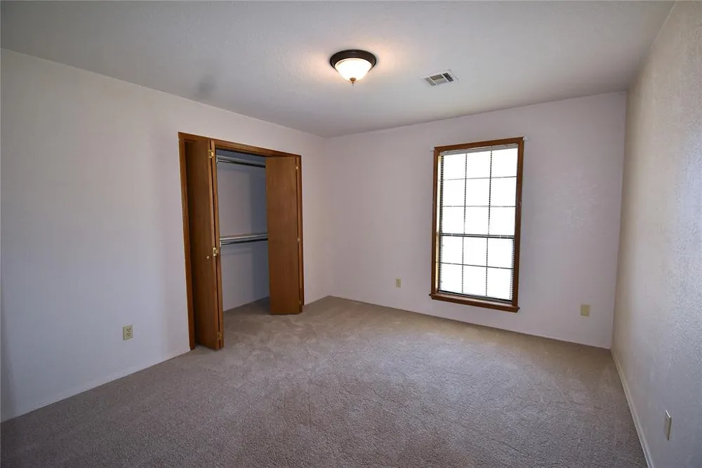 2449 Whispering Oak Drive Seminole, OK 74868