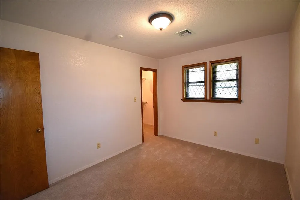 2449 Whispering Oak Drive Seminole, OK 74868