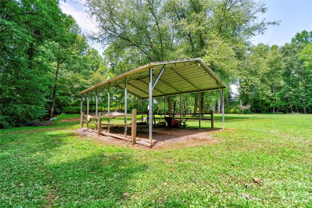 495 Shires Road Ellenboro, NC 28040