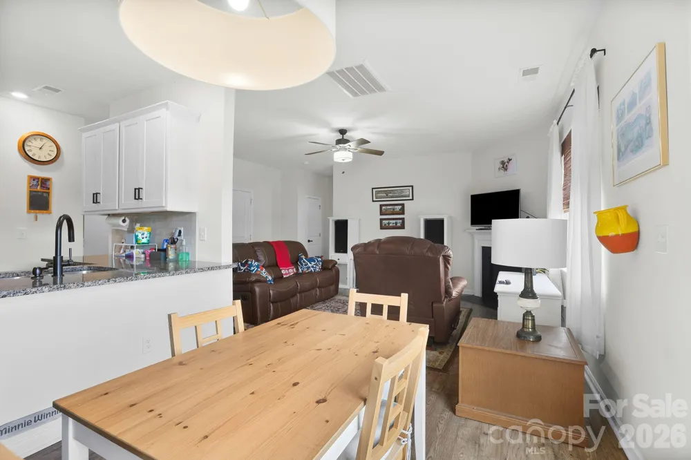 232 Marathon Lane Candler, NC 28715