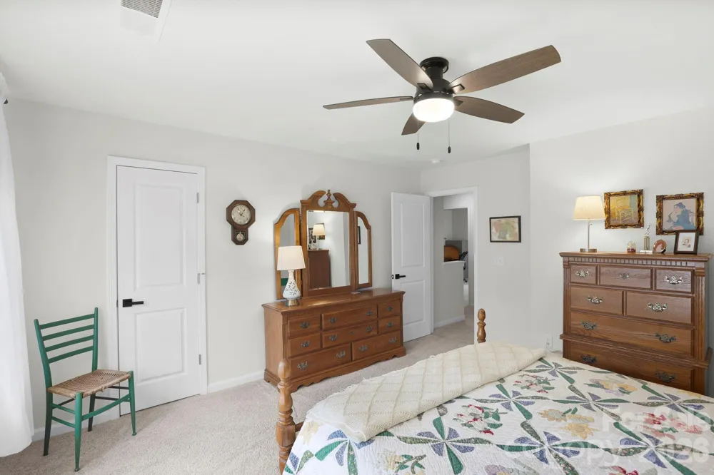232 Marathon Lane Candler, NC 28715