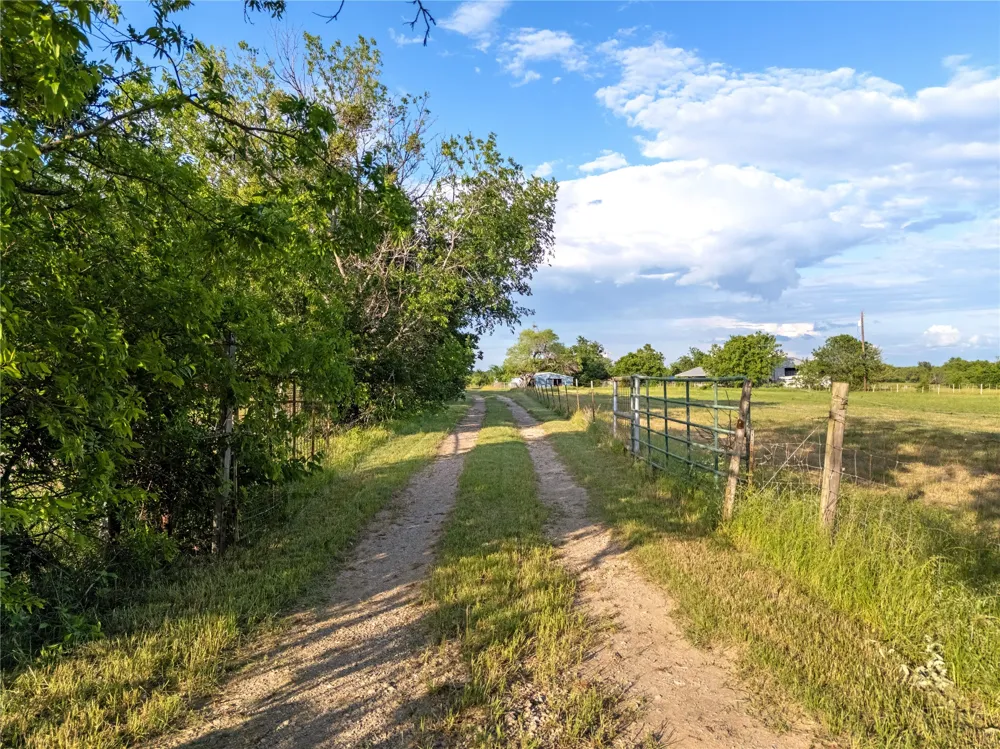 League Ranch Road Waco, TX 76705