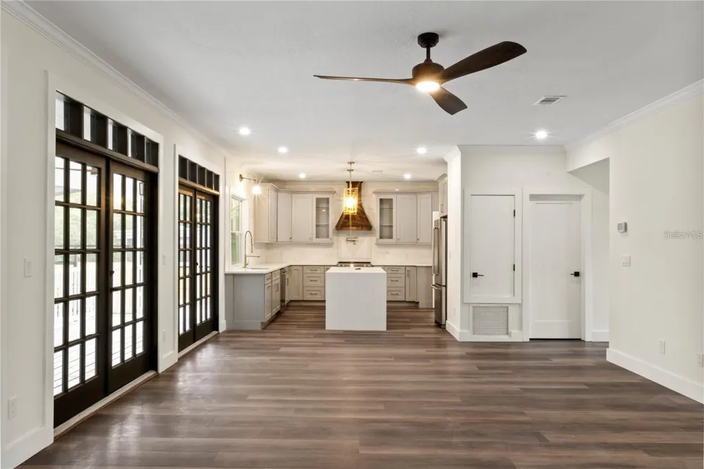 1368 HIBISCUS AVENUE Winter Park, FL 32789