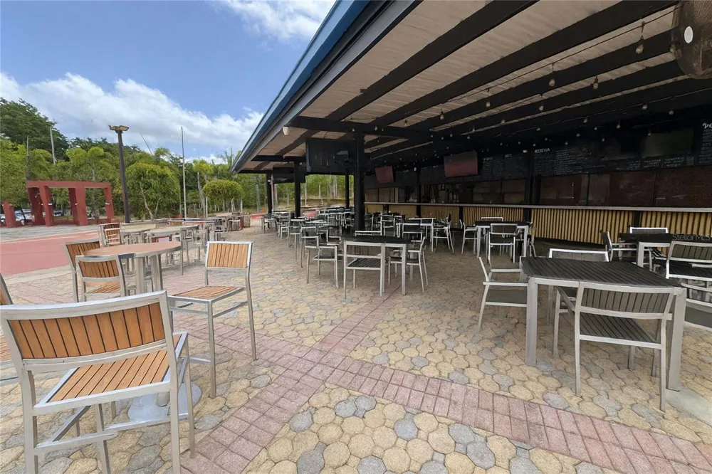 Bloque LN SOLAR 27 Caguas, PR 00727