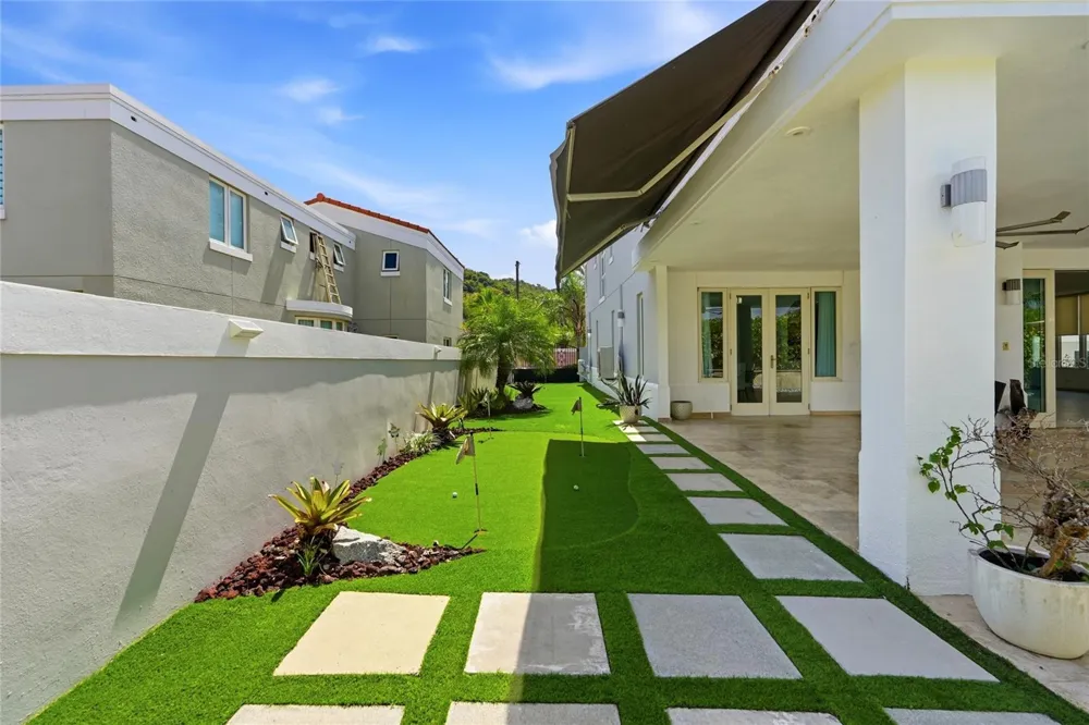 Bloque LN SOLAR 27 Caguas, PR 00727