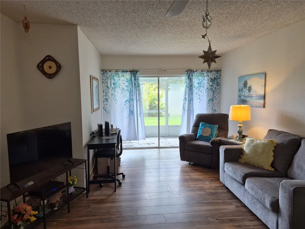 970 VIRGINIA STREET #103 Dunedin, FL 34698