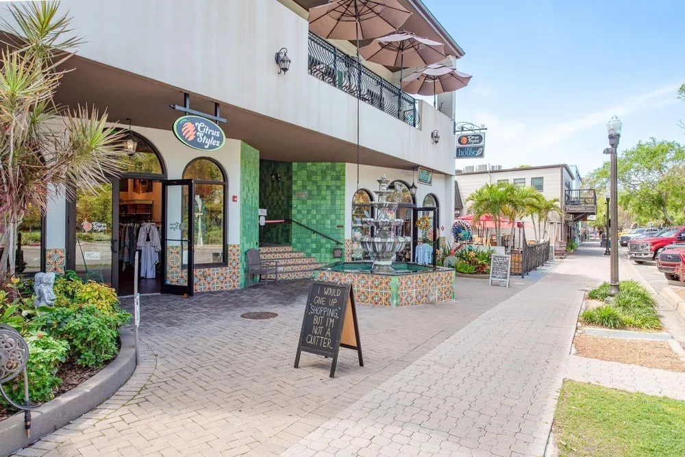 970 VIRGINIA STREET #103 Dunedin, FL 34698