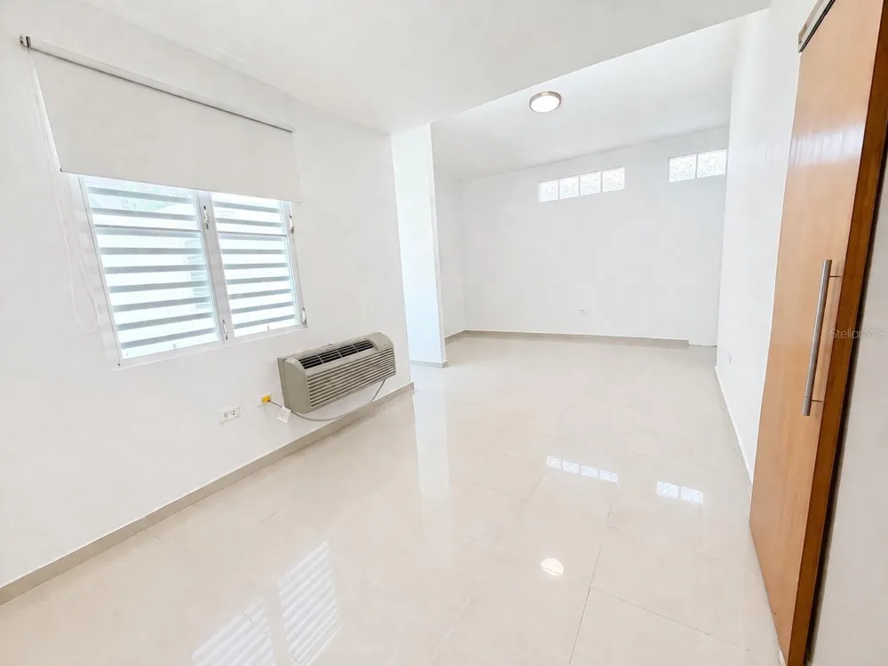 563 SUNLIGHT SUMMIT HILLS San Juan, PR 00926