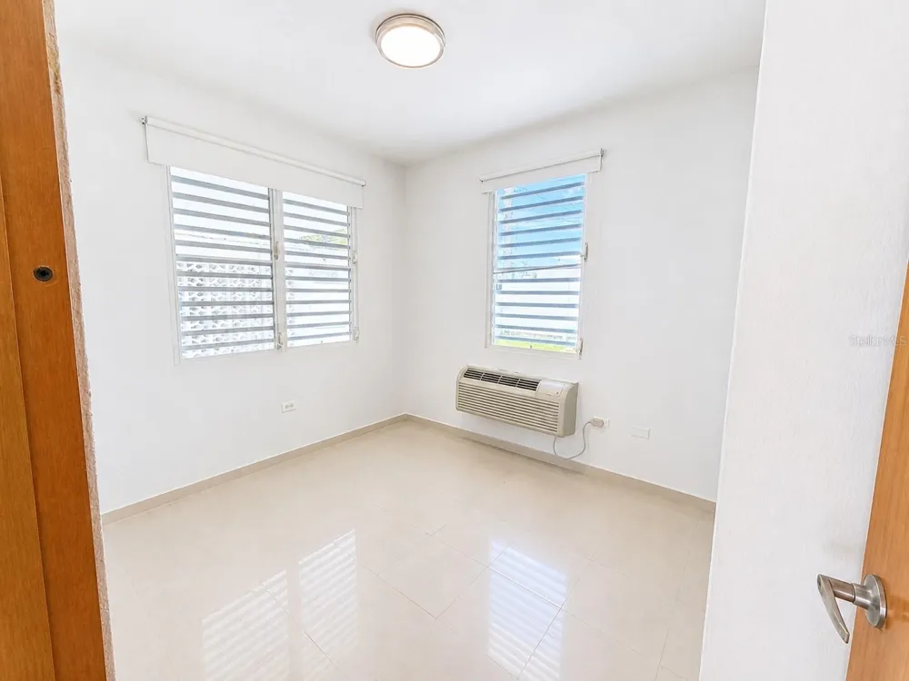 563 SUNLIGHT SUMMIT HILLS San Juan, PR 00926