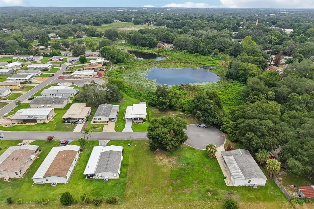 2341 W COACH N FOUR DRIVE Leesburg, FL 34748