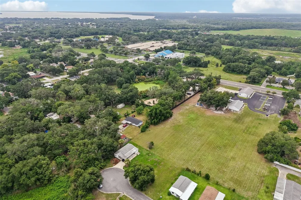 2341 W COACH N FOUR DRIVE Leesburg, FL 34748