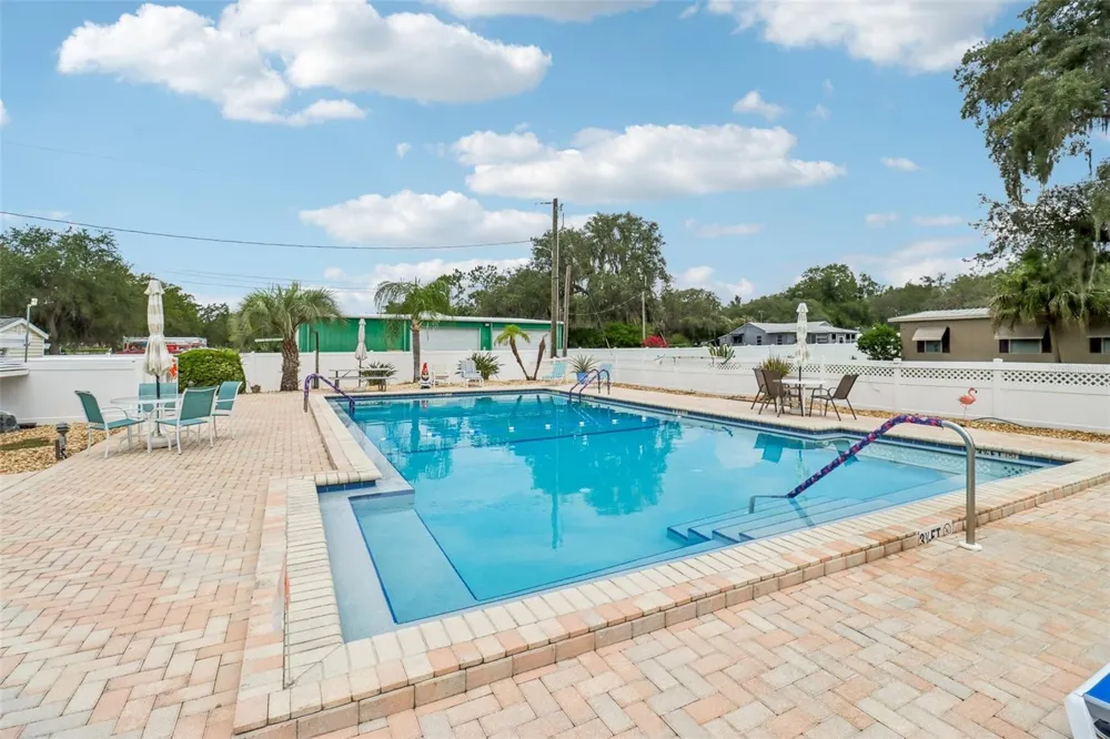 2341 W COACH N FOUR DRIVE Leesburg, FL 34748