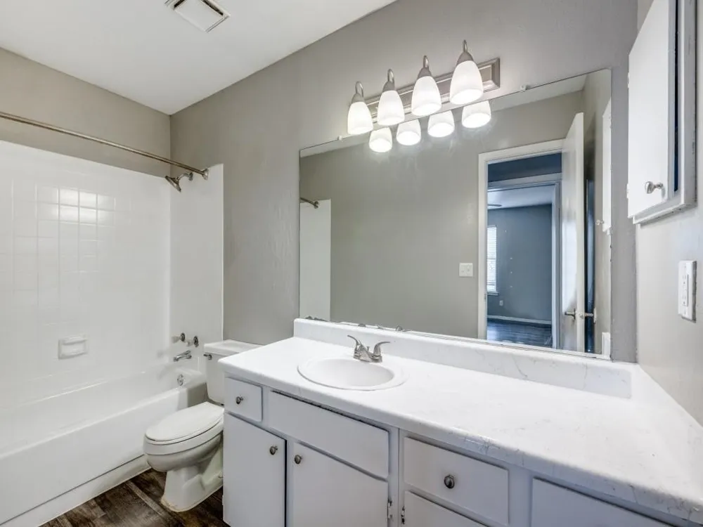 1122 Millview Drive #1202 Arlington, TX 76012