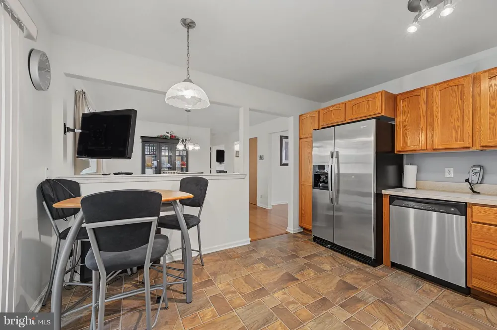 20 GOLF DRIVE Mays Landing, NJ 08330