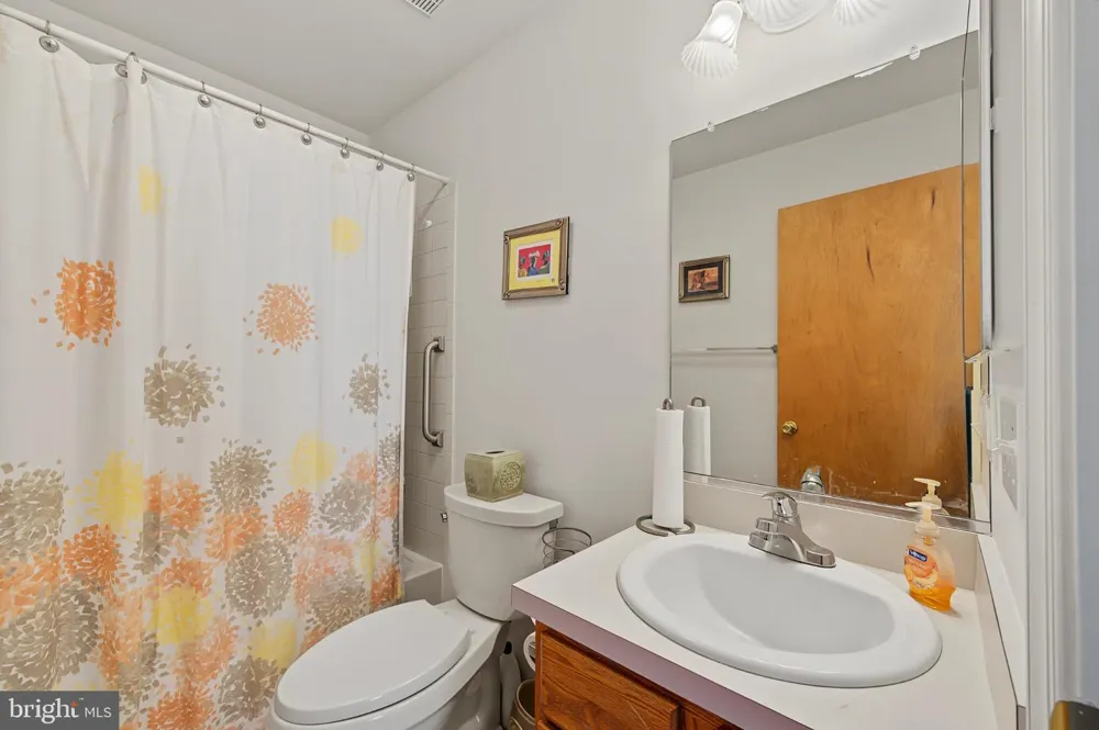 20 GOLF DRIVE Mays Landing, NJ 08330