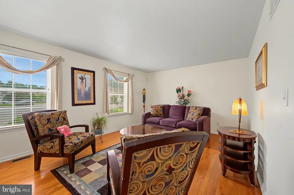 20 GOLF DRIVE Mays Landing, NJ 08330