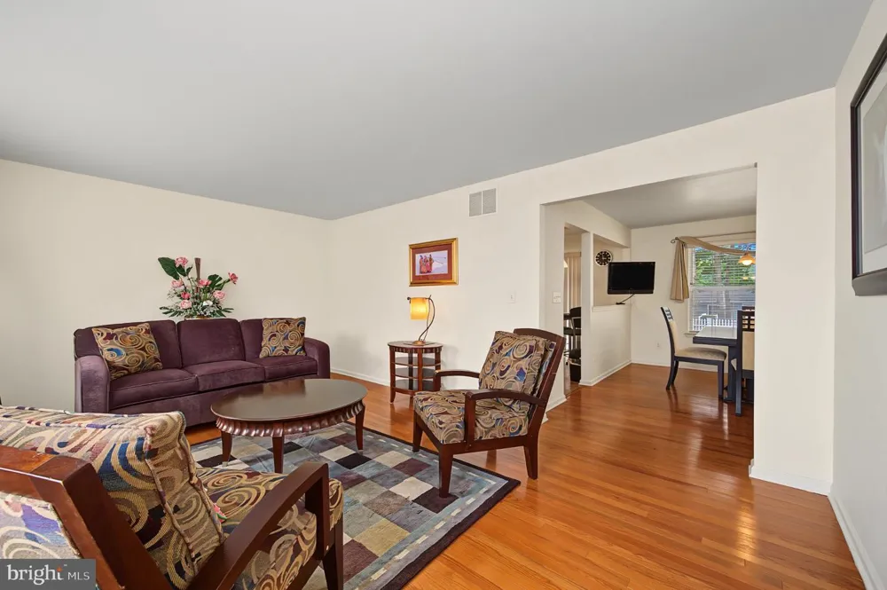 20 GOLF DRIVE Mays Landing, NJ 08330