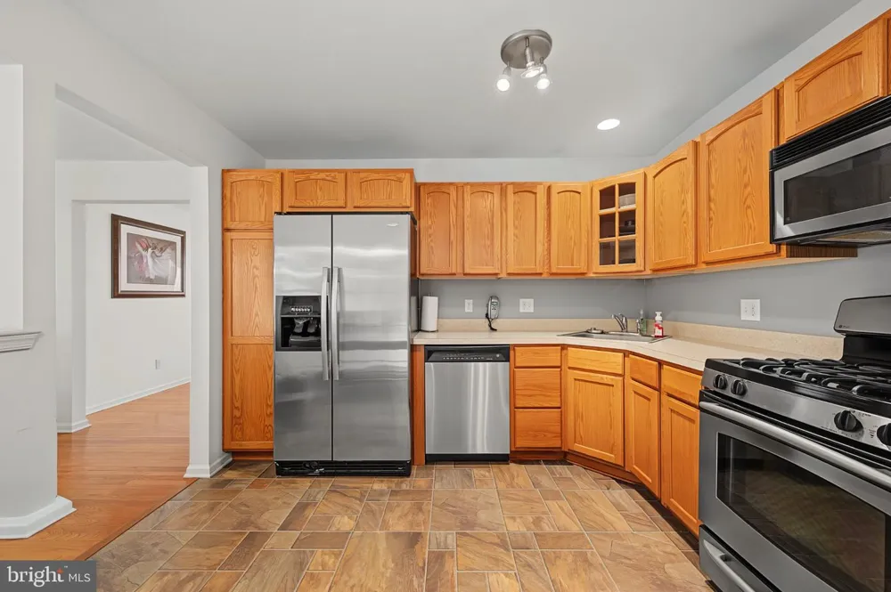 20 GOLF DRIVE Mays Landing, NJ 08330