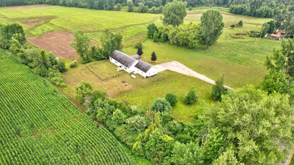 3135 Lee Hill Road Caro, MI 48723