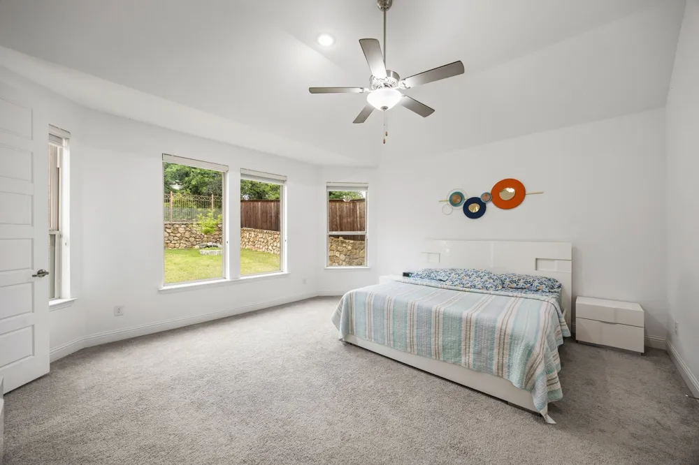 10736 Smoky Oak Trail Argyle, TX 76226