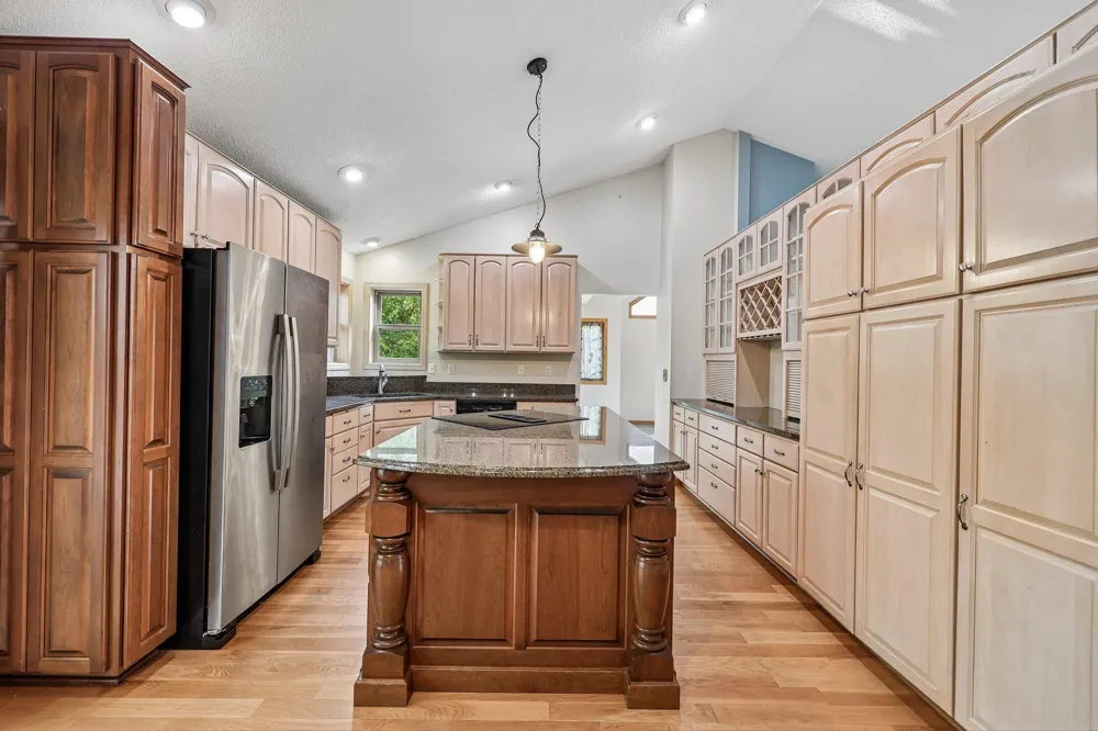 597 Viking Drive E Little Canada, MN 55117